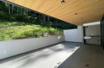 Apartamento à venda com 3 quartos sendo 1 suíte, 111 m² no alto - teresópolis/rj.