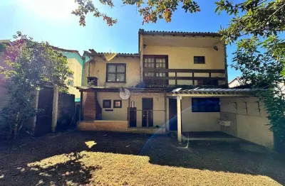 Casa para venda com 4 quartos sendo 1 suíte, 82 m² em iucas - teresópolis/rj.