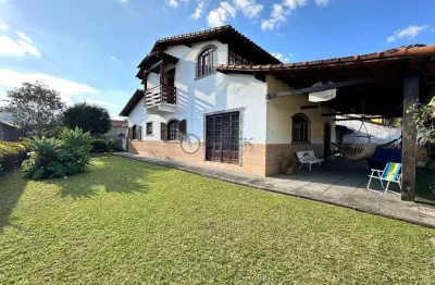 Casa á venda com 5 quartos sendo 2 suítes, 200 m² na tijuca - teresópolis/rj.