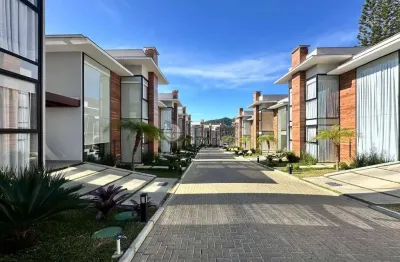 Casa à venda com 4 quartos sendo 2 suítes, 151.71 m² na tijuca - teresópolis/rj.