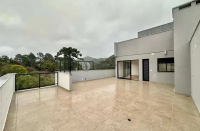 Cobertura à venda com 2 quartos sendo 1 suíte, 150 m² na várzea - teresópolis/rj.