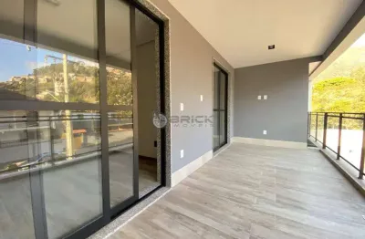 Apartamento à venda com 3 quartos sendo 1 suíte, 156.43 m² no alto - teresópolis/rj.