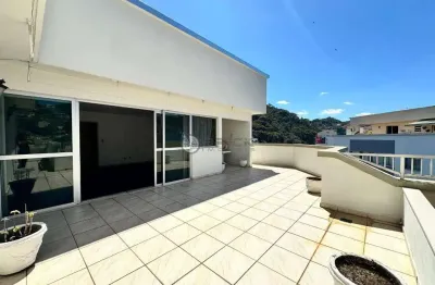 Cobertura à venda com 3 quartos sendo 2 suítes, 150 m² na várzea - teresópolis/rj.