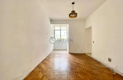 Apartamento à venda com 2 quartos + dependência completa, 65 m² no alto - teresópolis/rj.