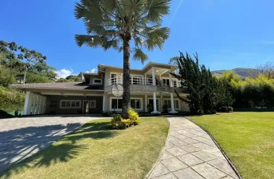 Casa à venda com 5 quartos sendo 4 suítes, 665 m² no parque do imbui - teresópolis/rj.