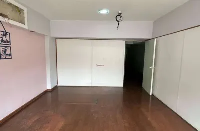 Loja comercial com 276 m² no bairro são pedro - teresópolis/rj.