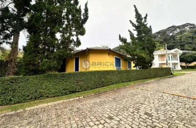 Casa em condomínio à venda com 3 quartos sendo 1 suíte, 100 m² em vargem grande - teresópolis/rj.