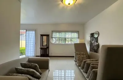 Casa para locação com 5 quartos na cascata guarani, teresópolis/rj.