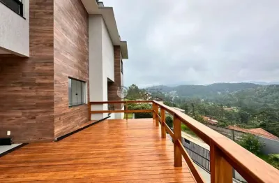 Casa à venda  em condomínio com 3 quartos, 116 m² no golfe - teresópolis/rj.