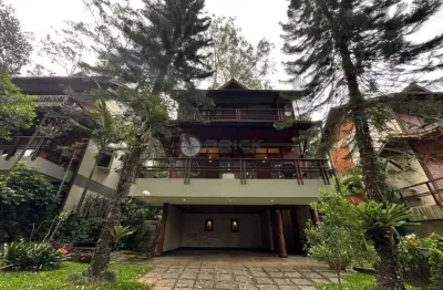 Casa à venda com 5 quartos sendo 1 suíte, 156 m² em condomínio na granja guarani - teresópolis/rj.