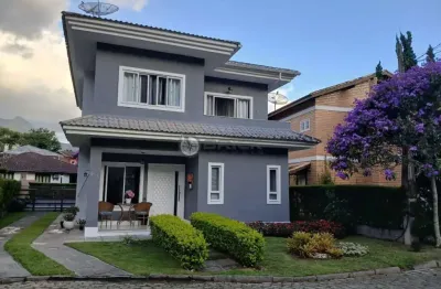 Casa mobiliada com 3 quartos sendo 1 suíte, 142 m² em Vargem Grande - Teresópolis/RJ.