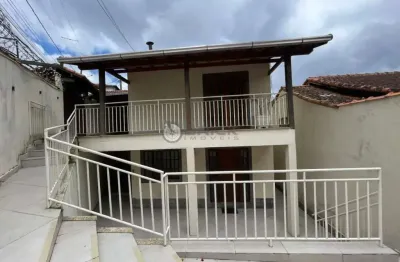 Casa independente com 3 quartos sendo 1 suíte, 154 m² na Fazendinha - Teresópolis/RJ.