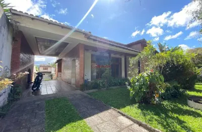 Casa linear com 4 quartos sendo 2 suítes em araras com 840 m² de terreno - teresópolis/rj.