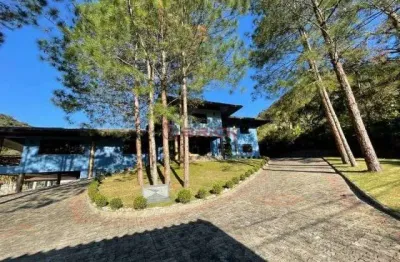 Casa luxuosíssima com 8 suítes em condomínio exclusivo no comary - teresópolis/rj.