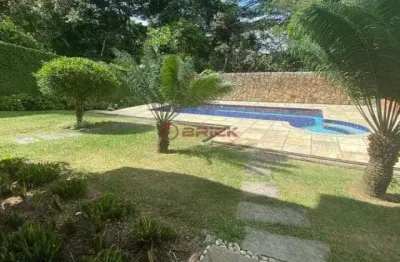 Casa independente com 5 quartos sendo 4 suíte na iúcas - teresópolis/rj.