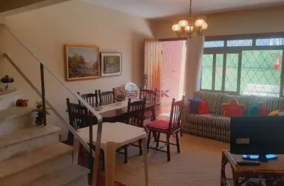 Casa com 3 quartos em condomínio no alto - teresópolis/rj.