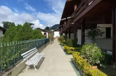 Casa em condomínio com 4 quartos sendo 2 suítes no alto - teresópolis/rj.