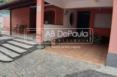 Casa com 3 quartos à venda na rua comandante estanislau, jardim sulacap, rio de janeiro, 202 m2 por r$ 800.000
