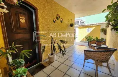 Casa com 3 quartos à venda na rua capistrano, jardim sulacap, rio de janeiro, 290 m2 por r$ 609.500