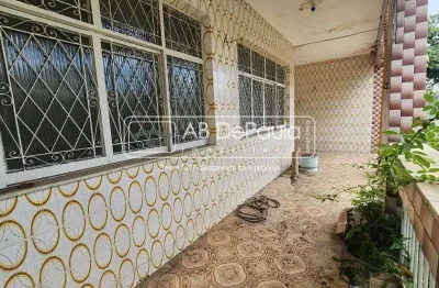 Casa com 3 quartos à venda na rua arcozelo, vila valqueire, rio de janeiro, 146 m2 por r$ 635.000