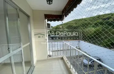 Jardim sulacap - apartamento 02 quartos, segundo andar, sala com varanda