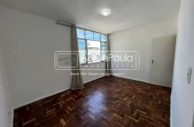 Apartamento com 2 quartos para alugar na rua olímpio de castro, jardim sulacap, rio de janeiro, 58 m2 por r$ 950