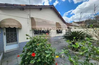 Casa com 4 quartos à venda na rua bárbara heliodora, jardim sulacap, rio de janeiro, 236 m2 por r$ 699.000