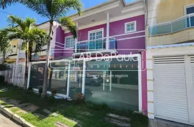 JARDIM SULACAP - Ampla casa com salão, 03 dormitórios COM ARMÁRIOS PLANEJADOS, sendo 01 suíte