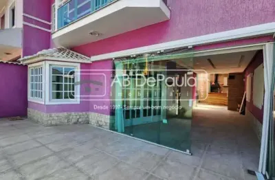 Jardim sulacap - ampla casa com salão, 03 dormitórios com armários planejados, sendo 01 suíte