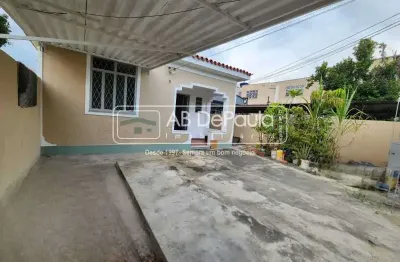 Jardim sulacap - ideal para duas famílias. Trata-se de duas residências independentes no mesmo terreno.