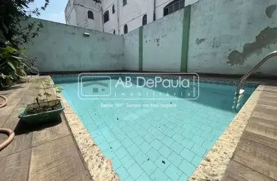 Casa com 1 quarto para alugar na Rua Bárbara Heliodora, Jardim Sulacap, Rio de Janeiro