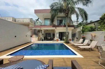 Sobrado com 3 Suítes e Piscina, Massaguaçu  Caraguatatuba SP