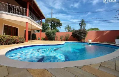 A casa perfeita para sua família: espaços 100% planejados, ar-condicionado total e lazer completo com piscina