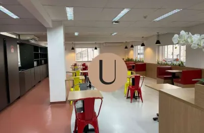 Excelente oportunidade de investimento! prédio de 11 andares totalmente reformado em 2019, com localização privilegiada no coração da cidade, a apenas