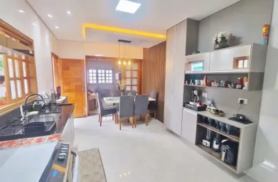 Sobrado alto padrão, 3 dormitórios, 2 suítes, 2 vagas, mobiliado bairro guilhermina- pg