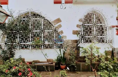 Casa com linda piscina e 5 dormitórios à venda com 258 m² por R$ 849,999 no Grajaú, Rio de Janeiro / RJ