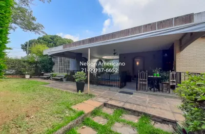 Casa com 5 quartos à venda na Rua Guararapes, São Francisco, Niterói