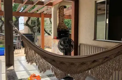 Casa com 2 quartos à venda na Rua Rui Barbosa, 1101, Zona 07, Maringá