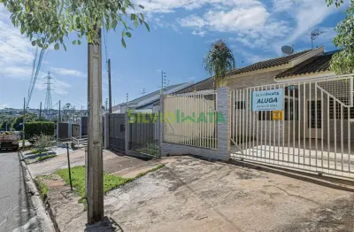 Excelente casa de 03 quartos sendo 01 suíte, para morar no jardim brasil.