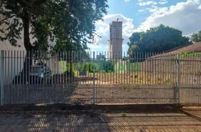 Terreno amplo à venda  em ótima localização na zona 07!