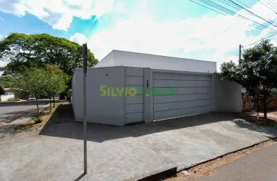 Excelente casa de 02 quartos e semi-mobiliado para morar na avenida mandacaru.