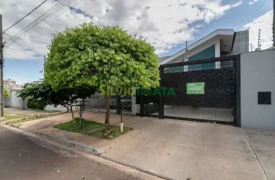 Excelente casa de 03 quartos, sendo 01 suíte, mobiliada para morar no jardim araucária.