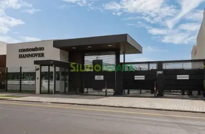 Sobrado á venda no condomínio hannover  com piscina, escritório, playground e closet