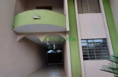 Excelente sobrado de 04 quartos, para morar no lotiameno malbec, próximo à unicesumar.