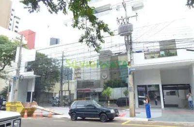 Excelente apartamento, 02 quartos sendo 01 suíte para morar no ed. Portal de rochdale, próximo da av. Brasil, zona 03