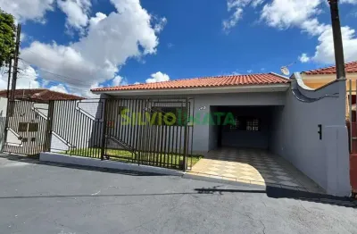 Excelente casa de 03 quartos , para morar no jardim alvorada.