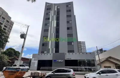 Excelente apartamento, 02 quartos sendo 01 suíte para morar no ed. Benjamin constant, próximo ao centro, zona 07