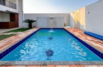 Casa com 3 quartos à venda na Rua Moóca, 304, Zona 07, Maringá