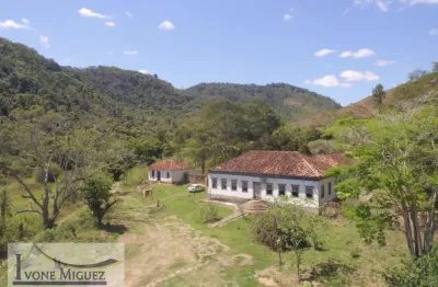 Fazenda à venda no Centro, Rio das Flores 