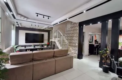 3 dormitórios sendo uma suíte com closet e varanda.